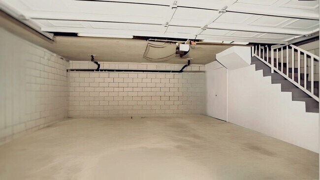 Private 2-Car Garage w/ Storage - 1802 20th St