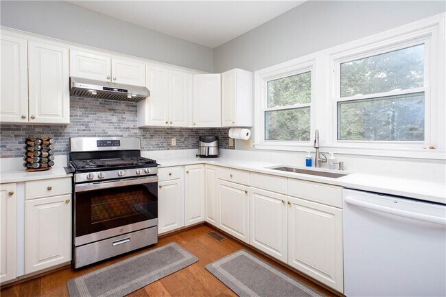 Building Photo - 58 Parkside Cir