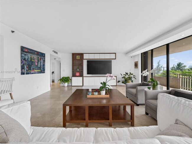 Building Photo - 11113 Biscayne Blvd