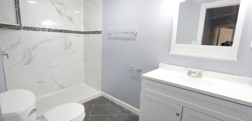 Bathroom Apt #2 - 304 Maple St