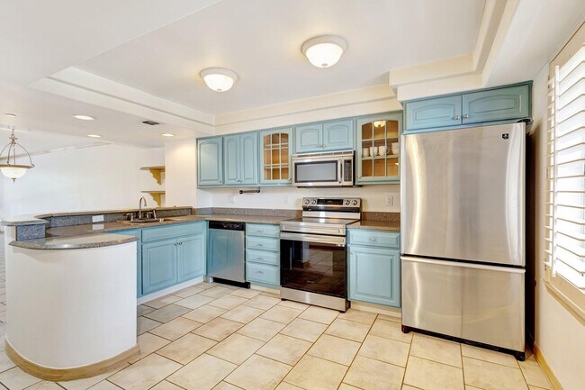 Building Photo - 3901 S Flagler Dr