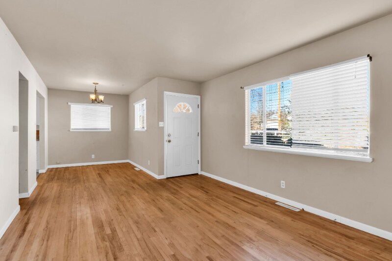 Building Photo - 2200 Fowler St