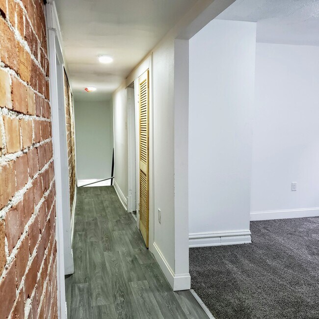 Building Photo - 3123 Norwood Ave