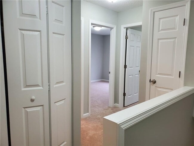 Building Photo - 4133 Howell Park Rd