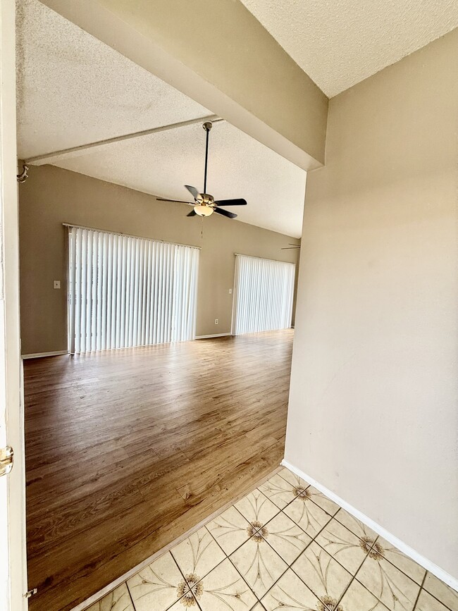 Building Photo - 2938 Lichen Ln