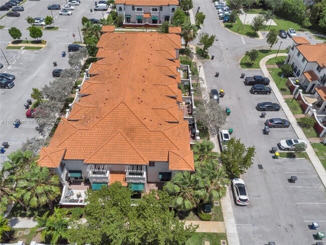 Building Photo - 3529 NW 29th Pl