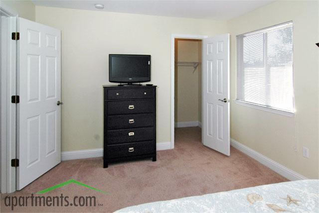 Bedroom - Oak Shores