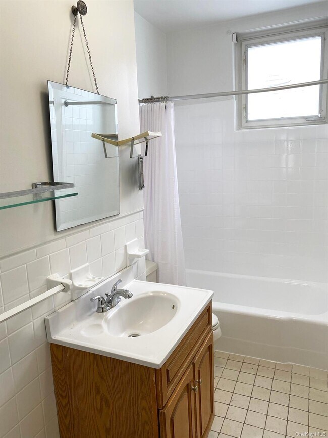 Building Photo - 456 Broadway