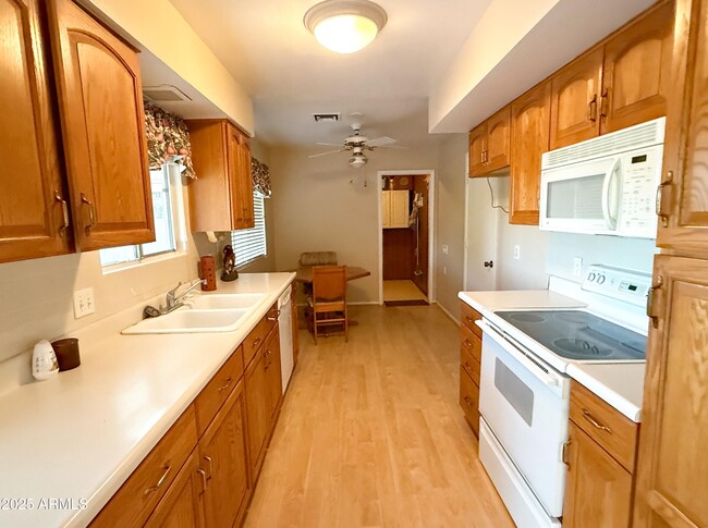 Building Photo - 839 Leisure World