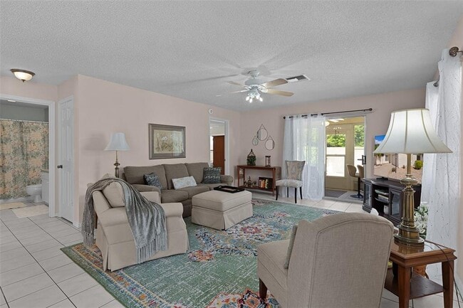 Building Photo - 1330 La Jolla Cir