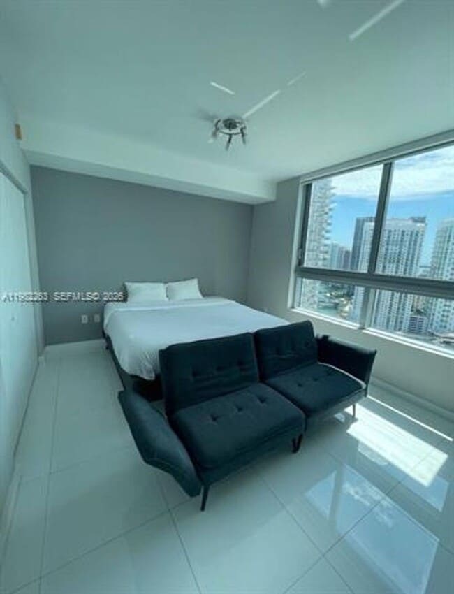 Building Photo - 90 SW 3rd St