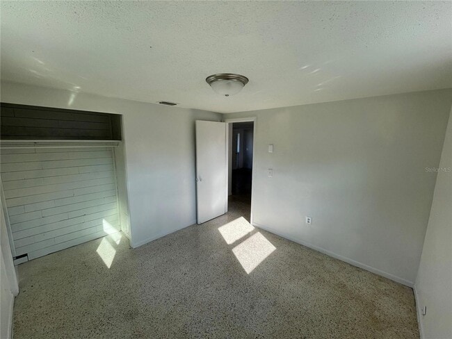 Building Photo - 7034 Bellaire Terrace