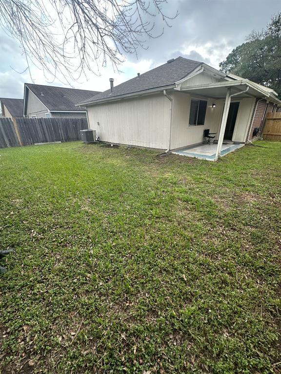 Building Photo - 10326 Bushy Creek Dr