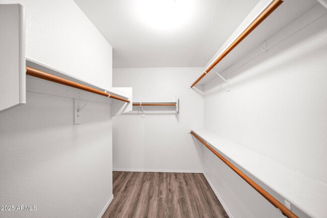 Building Photo - 2917 E Nisbet Ct