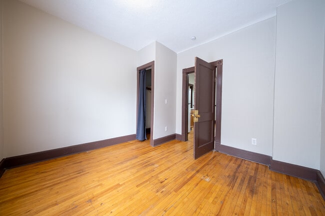 Building Photo - 1084 Sims Ave
