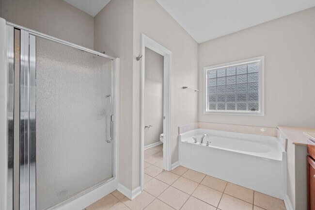Building Photo - 115 Ravenscroft Way