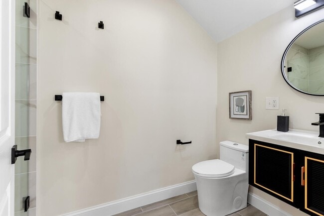 Building Photo - 29 Cottage St