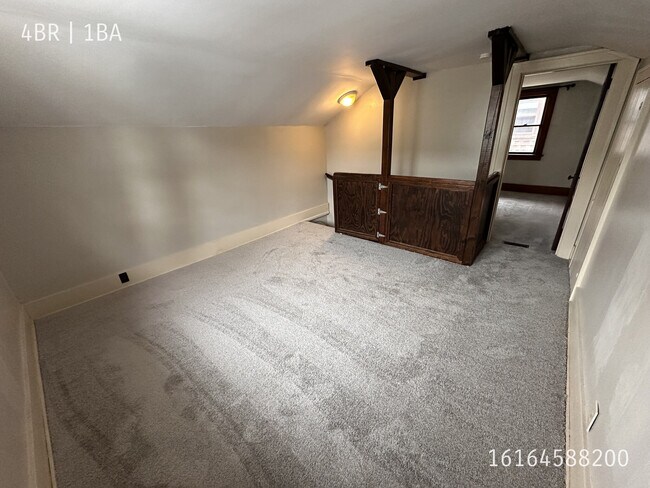 Building Photo - 130 Corinne St SW