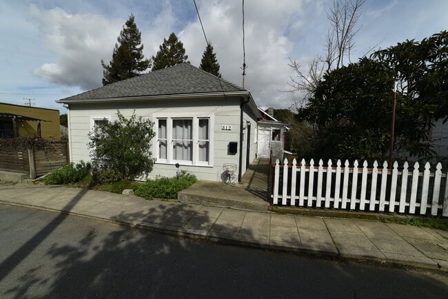 Building Photo - 312 Nevada Ave