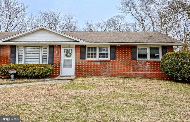 Building Photo - 10 Garfield Ave