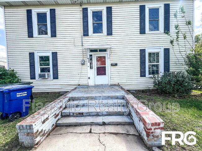 Building Photo - 420 Second Street