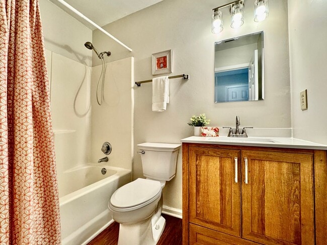 Building Photo - Completely Updated & Ready NOW! New Floori...