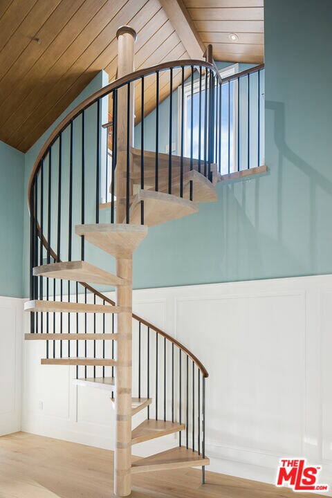 Building Photo - 1347 Palisades Beach Rd