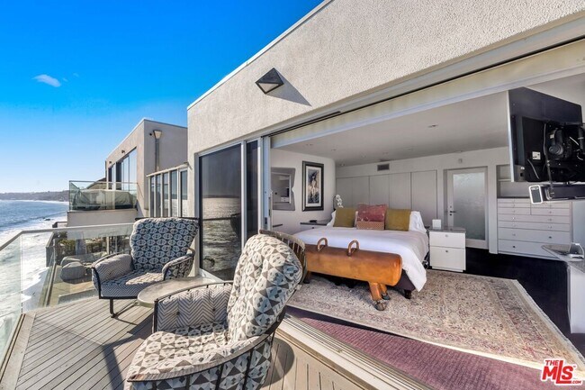 Building Photo - 26940 Malibu Cove Colony Dr