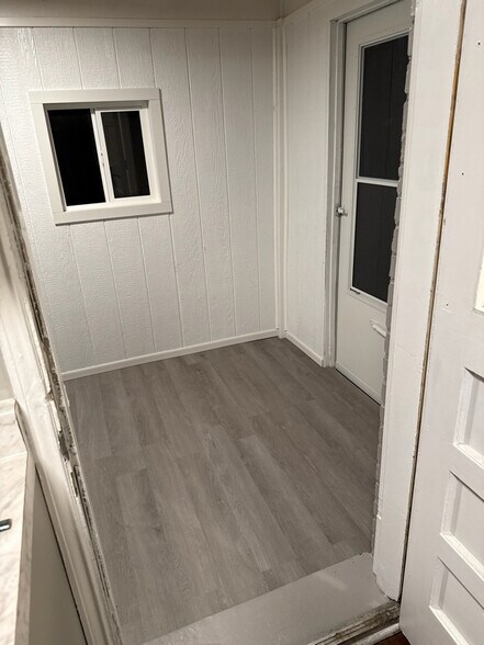 Building Photo - 5136 Fieldcrest Dr