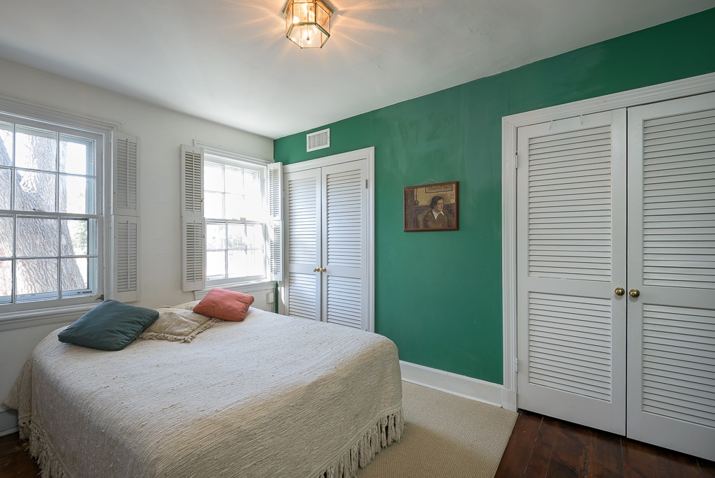 Building Photo - 1310 33rd St NW