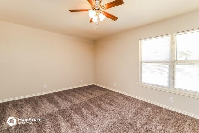 Building Photo - 450 Millwood Ln, San Antonio, TX 78216