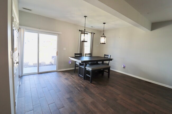 Dining Room - Main Floor - 8805 Hillside Way