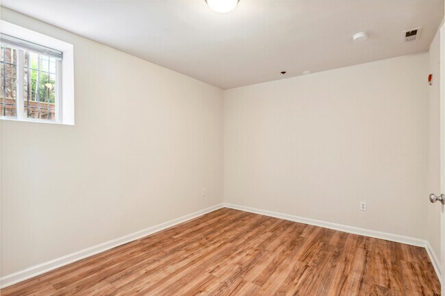 Building Photo - 1519 N 16th St