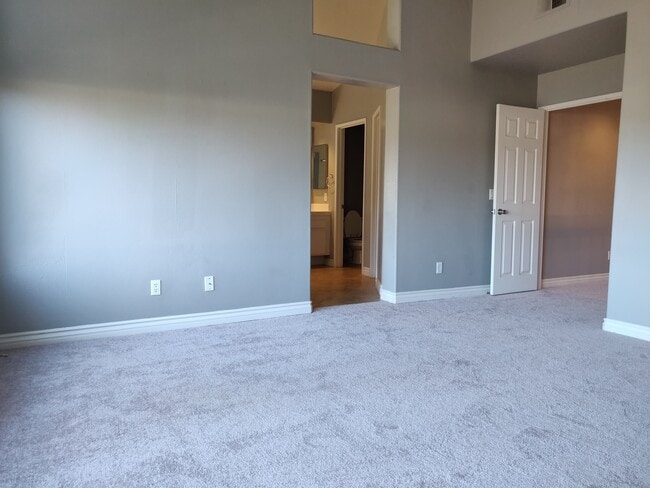 Building Photo - 1808 Crystal Ridge Way