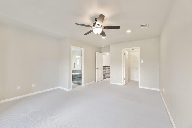 Building Photo - 7500 Shadowridge Run