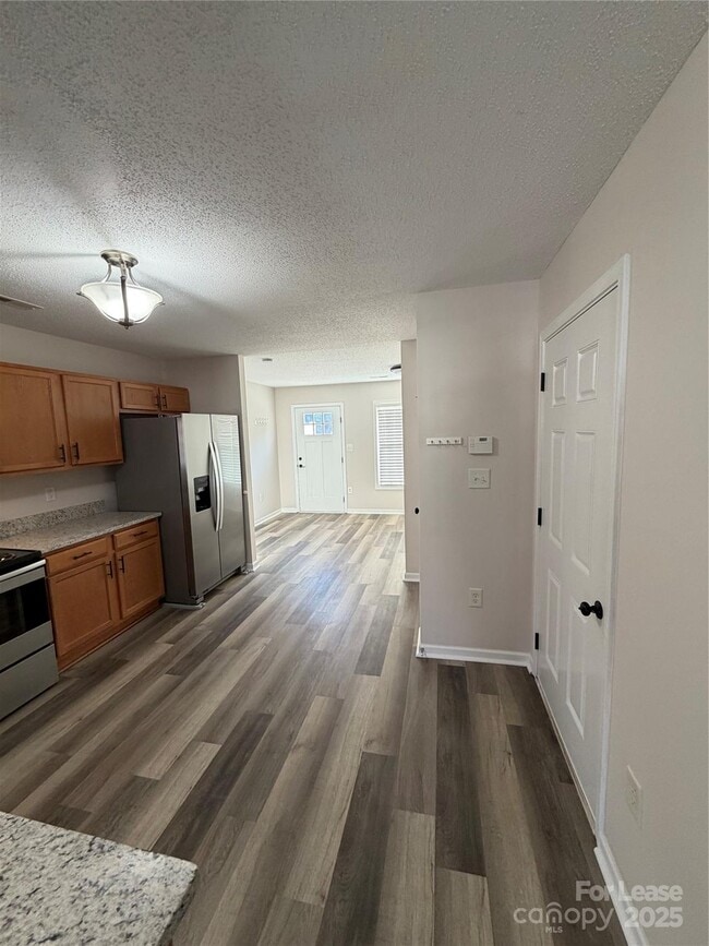 Building Photo - 140 Locomotive Ln