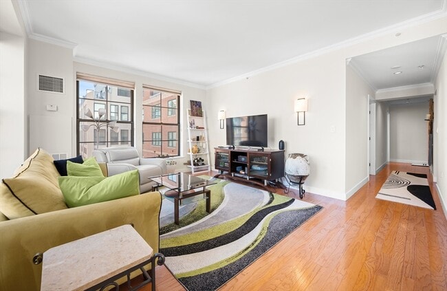 Building Photo - 519 Harrison Ave