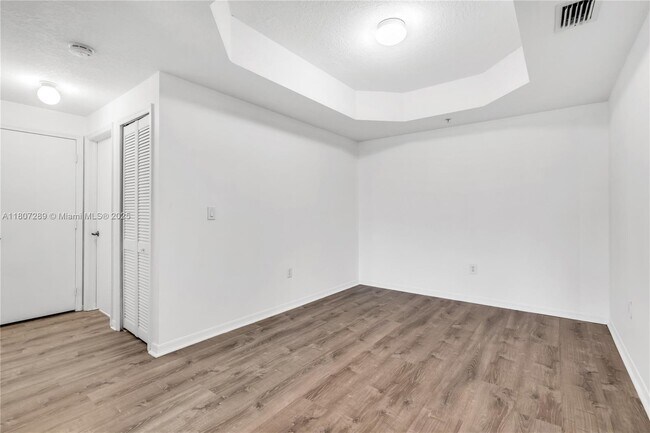 Building Photo - 6700 NW 114th Ave