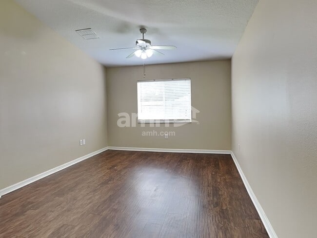 Building Photo - 30846 Midtown Ct