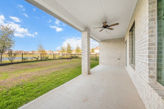 Building Photo - 804 Sarasota Shore Dr