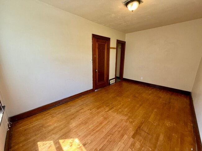 Building Photo - 3 Bed 1 Bath Single Family Home in Wausau - End Of Year Special: HALF OFF DEPOSIT!