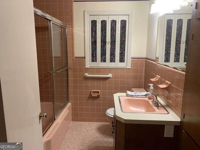 Building Photo - 3543 Simpson Farm Dr SE