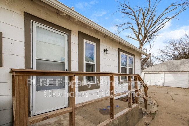 Building Photo - 2141 NW 29th St