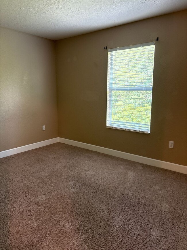 Building Photo - Cypress Reserve Townhome - Gated Community