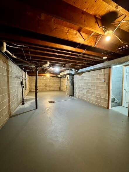 Basement - 2025 Burton Ave