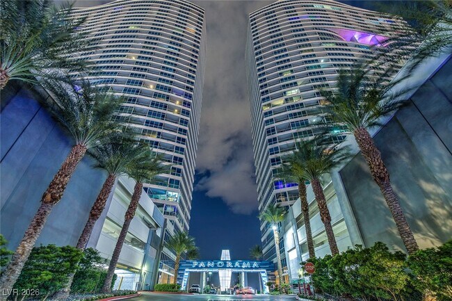 Building Photo - 4525 Dean Martin Dr