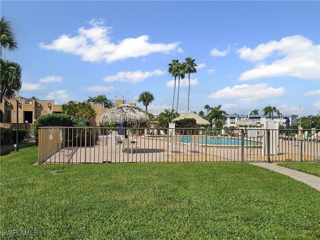 Building Photo - 1700 Pine Valley Dr
