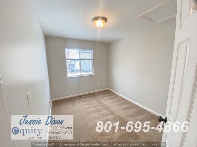 Building Photo - 2355 N 275 E