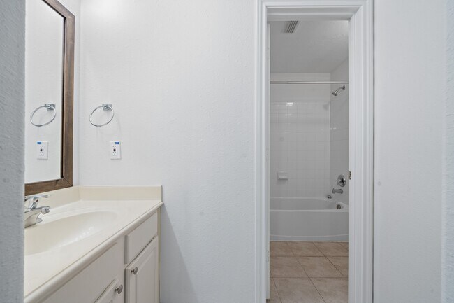 Building Photo - 5803 Afton Ridge Ln