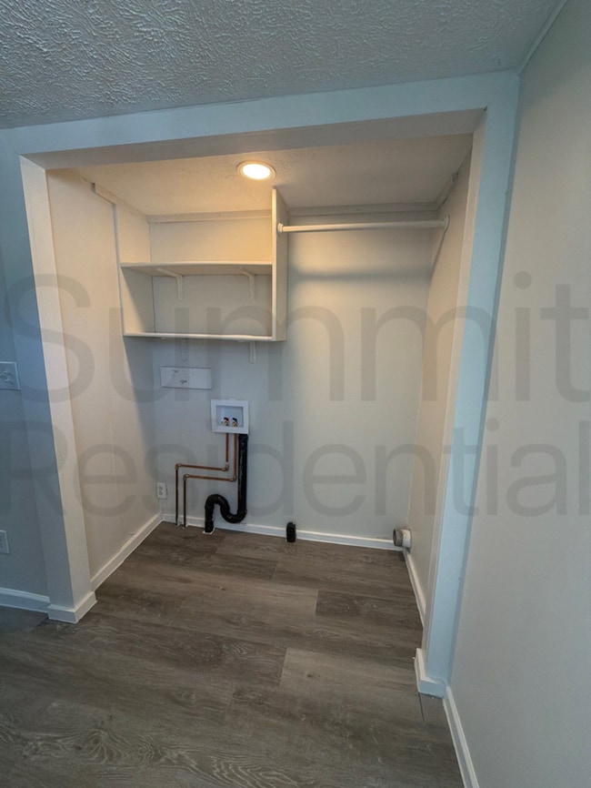 Building Photo - Three Bedroom One Bathroom Home in Mansfield!!